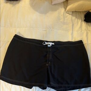 Women’s Board Shorts With Velcro and Tie Front Back Pocket Black 2X Like New